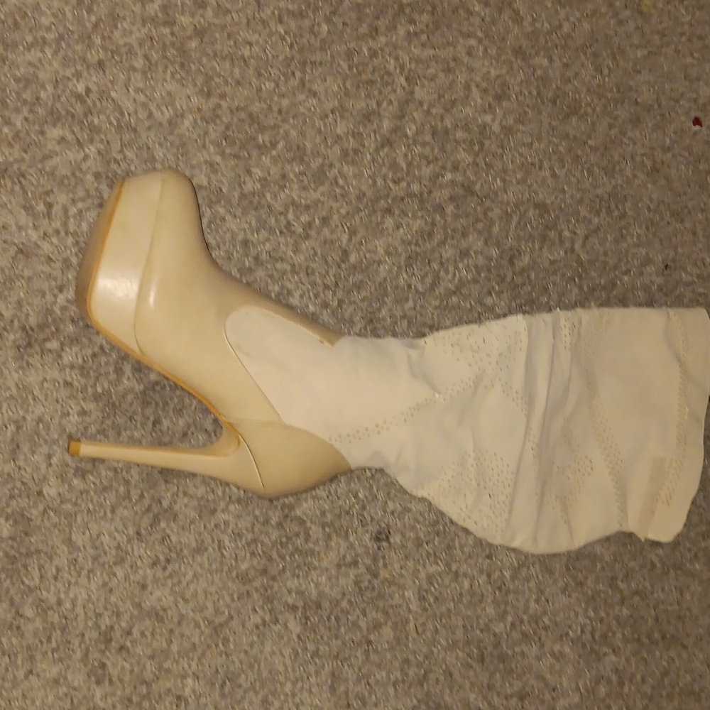 High heels boot